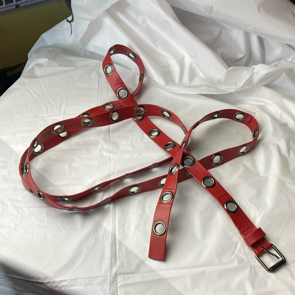 Red vinyl wrap around adjustable belt